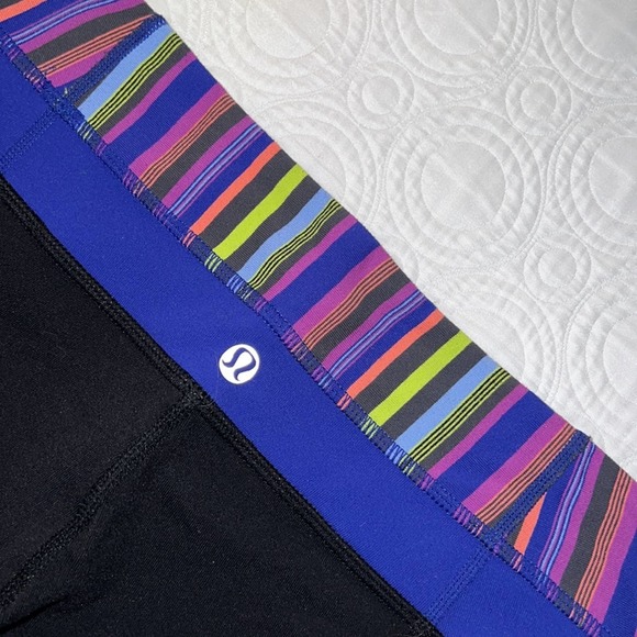 Lululemon Flare Leggings Size 4 - Picture 3 of 4